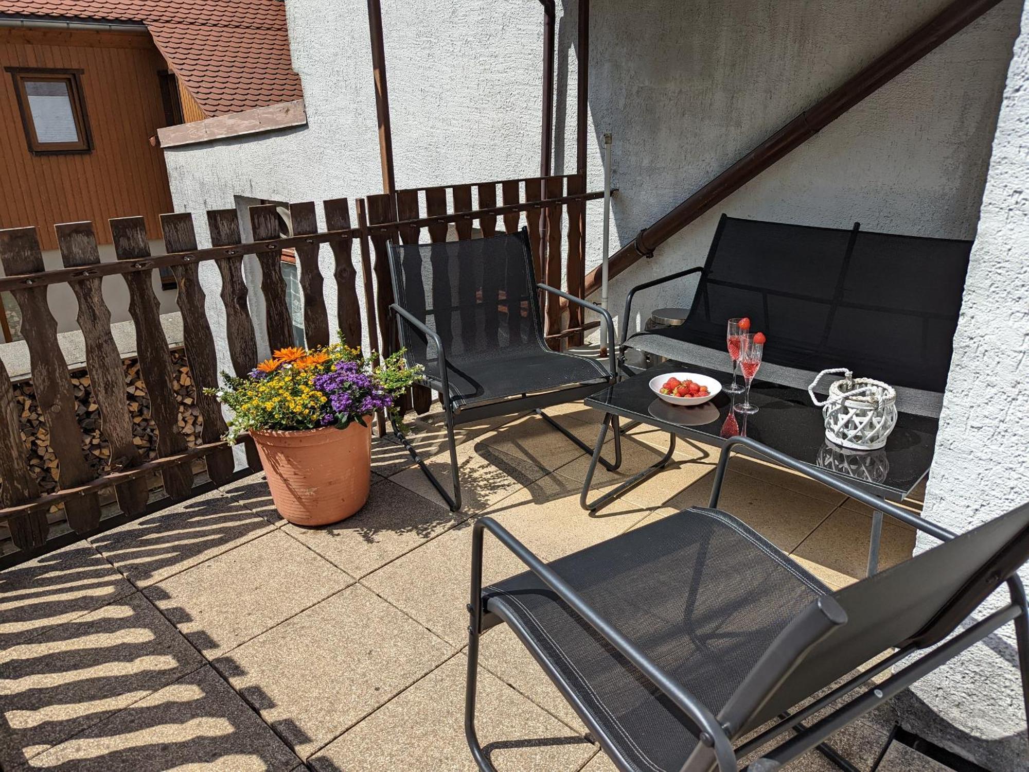H6 -urlaubsmagie- Fuer 3 Mit Pool & Terrasse Sebnitz